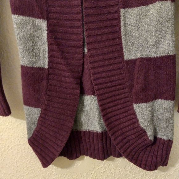 Aeropostale Sweater/Cardigan - Picture 3 of 6